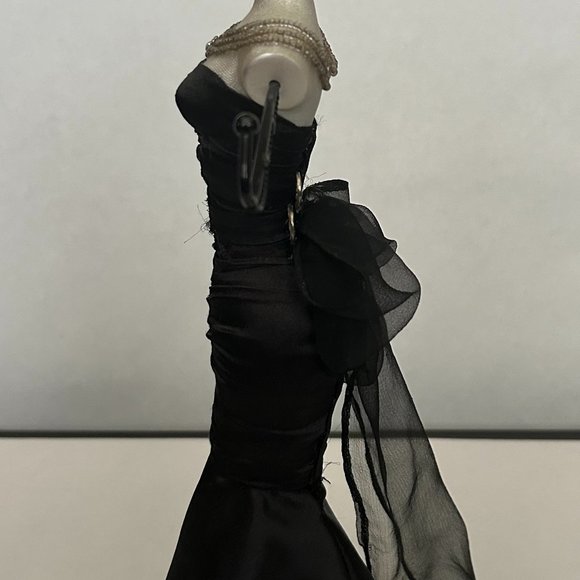 Breakfast at Tiffany's Necklace Bracelet Earring Jewelry Stand Necklace Holder - Picture 8 of 15